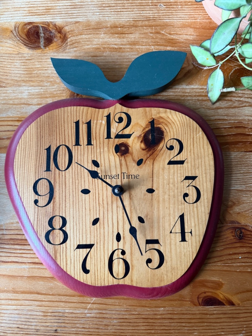 Vintage Apple Wall Natural Wood